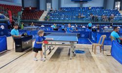 Minik sporcular şampiyon olmak için ter döktü
