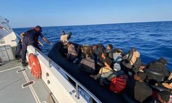 Marmaris Armella koyunda mahsur kalan 39 düzensiz göçmen kurtarıldı