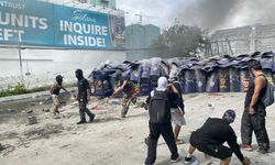 Filipinler’de on binlerce kişi yolsuzluk protestosu için sokaklara döküldü