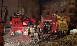 6 katlı binanın çatısında korkutan yangın