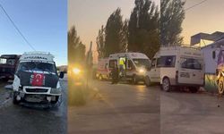 Tarım işçilerini taşıyan minibüsle kamyon çarpıştı: 20 yaralı