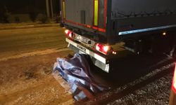 Tırın çarptığı genç hayatını kaybetti