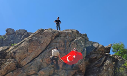Eskişehir’de APEKS Üyeleri Kaya Tırmanışıyla 30 Ağustos’u Kutladı