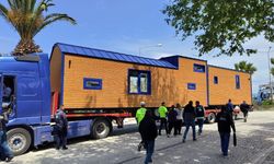 Bozcaada’da kaçak yapılan ’tiny house’lar yıkılıyor