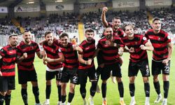 Uşakspor zirvede