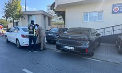 Mankene tahsis edilen araç ‘resmi hizmete mahsustur’ kartıyla trafiğe çıkmıştı, sürücüye ceza kesildi