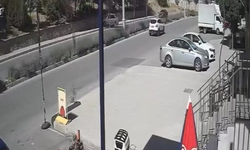 Otomobil istinat duvarına çarptı