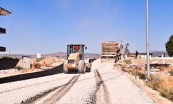 Fen İşleri Ekipleri Tepebaşı’nda Çalışmalarını Sürdürüyor