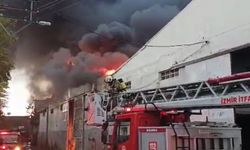 İzmir Bornova’da depo yangını