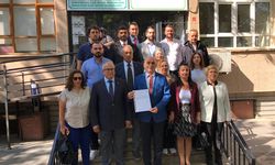 CHP Odunpazarı İlçe Başkanı Rahmi Çınar mazbatasını aldı