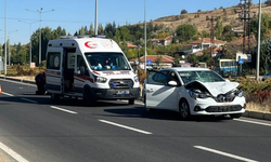Otomobilin çarptığı kadın hayatını kaybetti