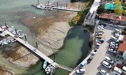 Eğirdir Gölü’nde balıkçı tekneleri karaya oturdu, balıkçılık bitme noktasına geldi