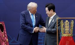 Trump'a Güney Kore'de en yüksek devlet onuru "Mugunghwa Büyük Nişanı" verildi