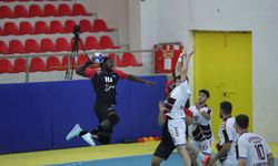 Kötü gidişe "dur" diyemediler 25-35