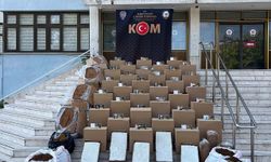 Denizli’de eş zamanlı operasyonlarda binlerce kaçak sigara yakalandı