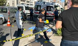 Diyarbakır'da kaldırımda silahlı saldırıya uğrayan kişi hayatını kaybetti