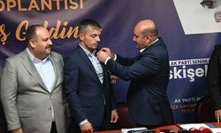 İnönü'de CHP'li Belediye Meclis Üyesi AK Parti'ye geçti