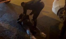 Kendini polis olarak tanıtarak 250 bin dolarlık vurgun yapan 2 şüpheli kıskıvrak yakalandı!