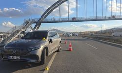Otomobilin çarptığı çocuk kurtarılamadı