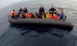 İzmir açıklarında 52 düzensiz göçmen yakalandı