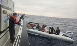 Yunanistan'ın geri ittiği 36 düzensiz göçmen kurtarıldı