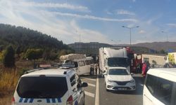 Eskişehir yolunda zincirleme kaza! 6 araç birbirine girdi: 3 yaralı