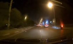 Makas atmaya çalıştı, motosiklete çarptı