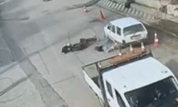 Hatalı sollama yapan motosiklete otomobil çarptı