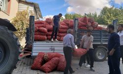Sivrihisarlı çiftçiler öşürünü müftülüğe teslim etti