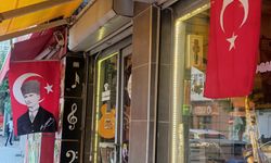 Eskişehir'de evler ve dükkanlar Türk bayrakları ile dolup taştı