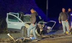 Uşak'ta cip ile otomobil çarpıştı: 2 ölü, 3 yaralı