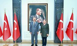 Yazlık valilik konutunu satıp okul yaptıran Vali Aksoy'a teşekkür ziyareti