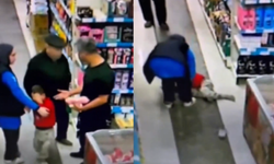 Eskişehir'de market ortasında şok eden olay: Küçük çocuğu tekme tokat dövdü!