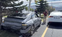 Anahtar Parti konvoyunda trafik kazası