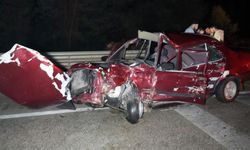 Kastamonu’da zincirleme trafik kazasında Tofaş hurda yığınına döndü