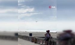 Motoru duran pervaneli uçak, ABD’de sahile acil iniş yaptı