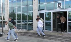 Midelerinden yasaklı madde çıktı: İranlı 3 kişi tutuklandı