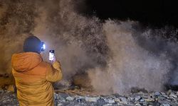 Karadeniz’de dalgaların boyu 8 metreyi aştı