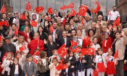 Tepebaşı’nda miniklerle büyükler bir araya geldi: Cumhuriyet’in 102. yılı coşkuyla kutlandı