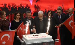 Cumhuriyet ile yaşıt 102 yaşındaki Ali amca bayramını protokolde kutladı