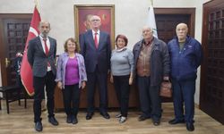 Eskişehir Halk Oyunları Ekibi’nden Başkan Kurt’a ziyaret