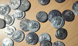Yurt dışına kaçırılan 71 antik sikke komşuda yakalandı