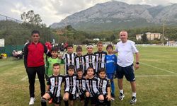 Es Şimşekler kupaya doymuyor