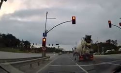 Arnavutköy’de kırmızı ışık ihlali faciaya davetiye çıkardı