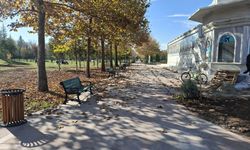 Eskişehir’in bakımsızlığıyla tartışma yaratan parkında çalışmalar devam ediyor