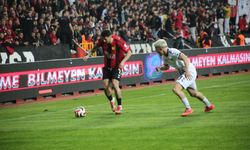 Ozan İsmail joker gibi