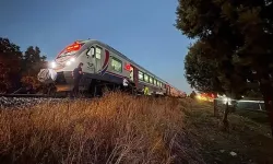 Aydın tren faciası: Kamyonet paramparça oldu