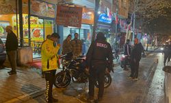 Tekirdağ'da motosikletlinin metrelerce sürüklendiği kaza kamerada: Olay yerinde tansiyon yükseldi