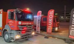 Korkutan yangın: Alevler akaryakıt istasyonuna sıçramadan söndürüldü