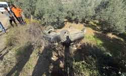 Şarampole yuvarlanan otomobildeki anne ve 5 yaşındaki çocuğu yaralandı